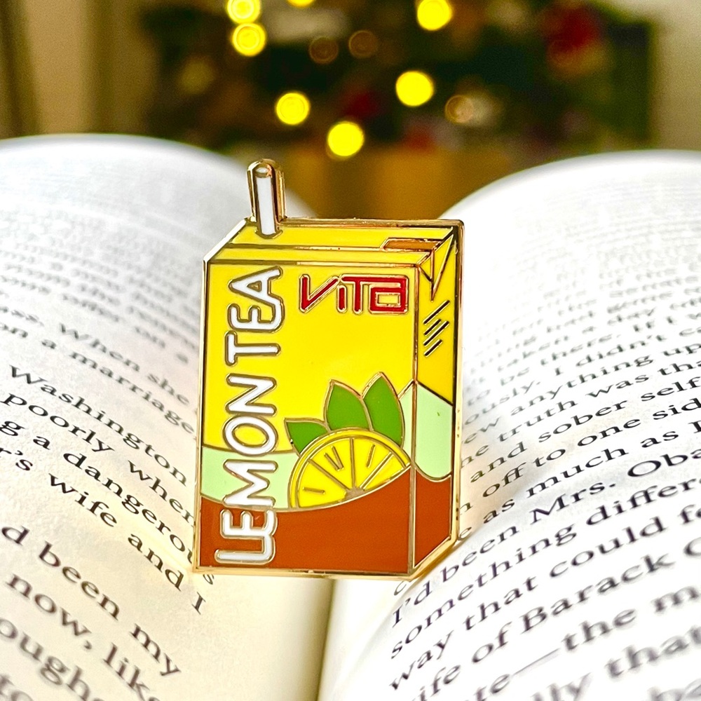 Lemon tea enamel pin